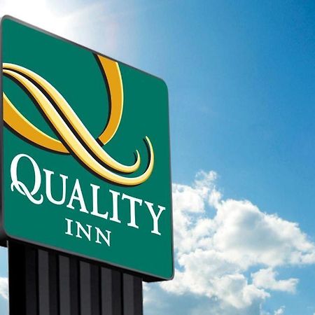 Quality Inn & Suites Sulphur Springs Exterior photo