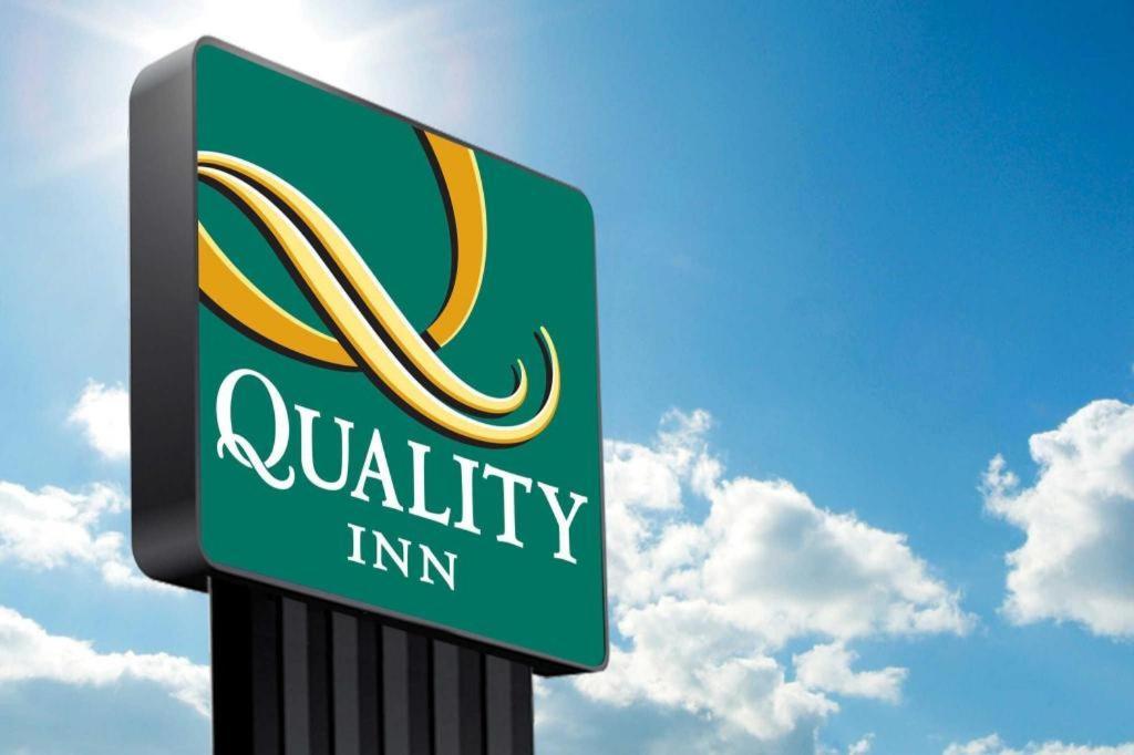 Quality Inn & Suites Sulphur Springs Exterior photo